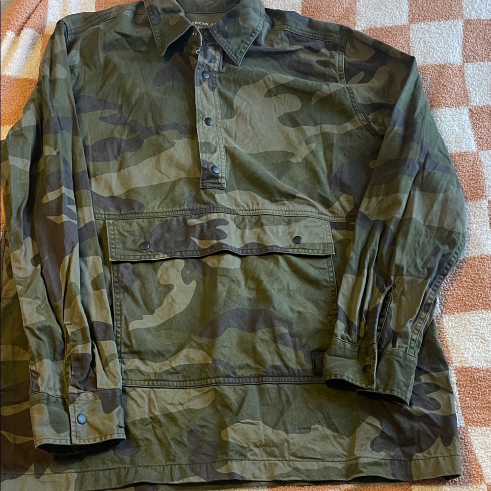 American Eagle Outfitters Men's Green Camouflage Field Jacket